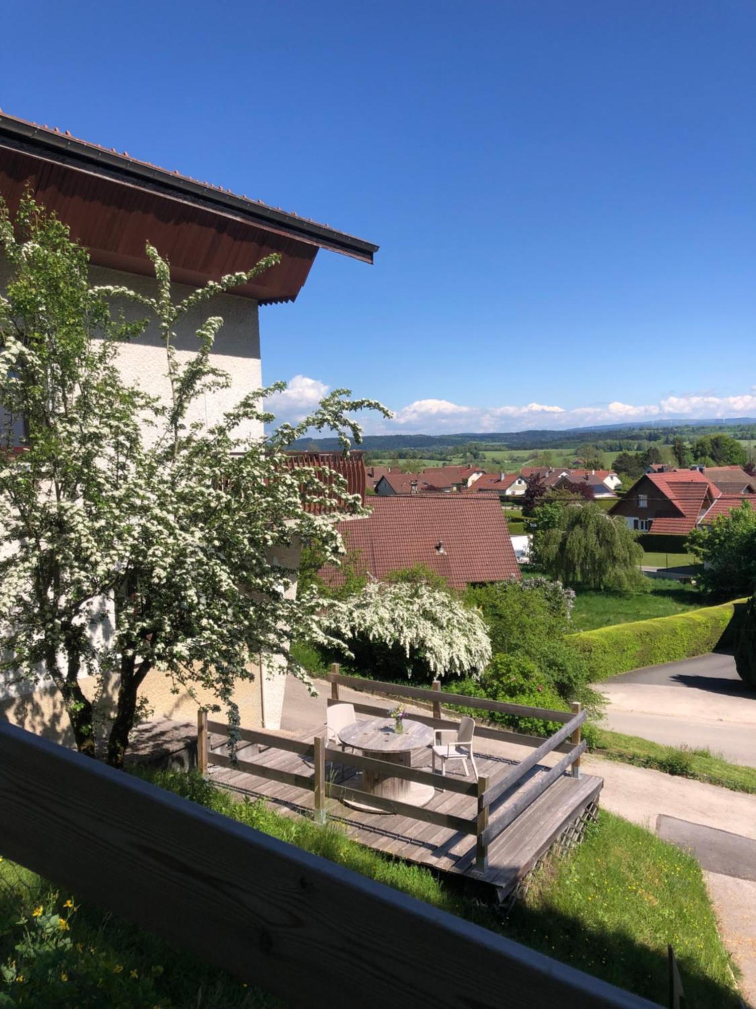 Gite Le P'Tit Chasseral Maiche Exterior photo